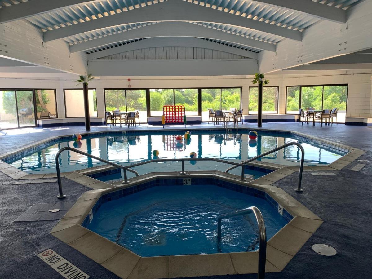 Radisson Hotel Detroit-Farmington Hills Dış mekan fotoğraf