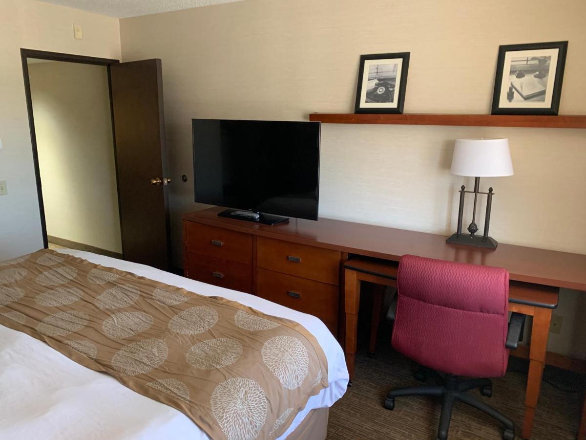 Radisson Hotel Detroit-Farmington Hills Dış mekan fotoğraf