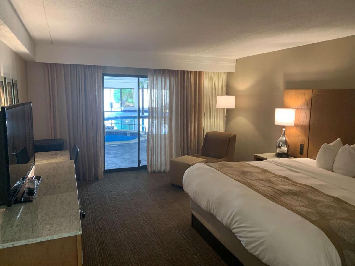 Radisson Hotel Detroit-Farmington Hills Dış mekan fotoğraf