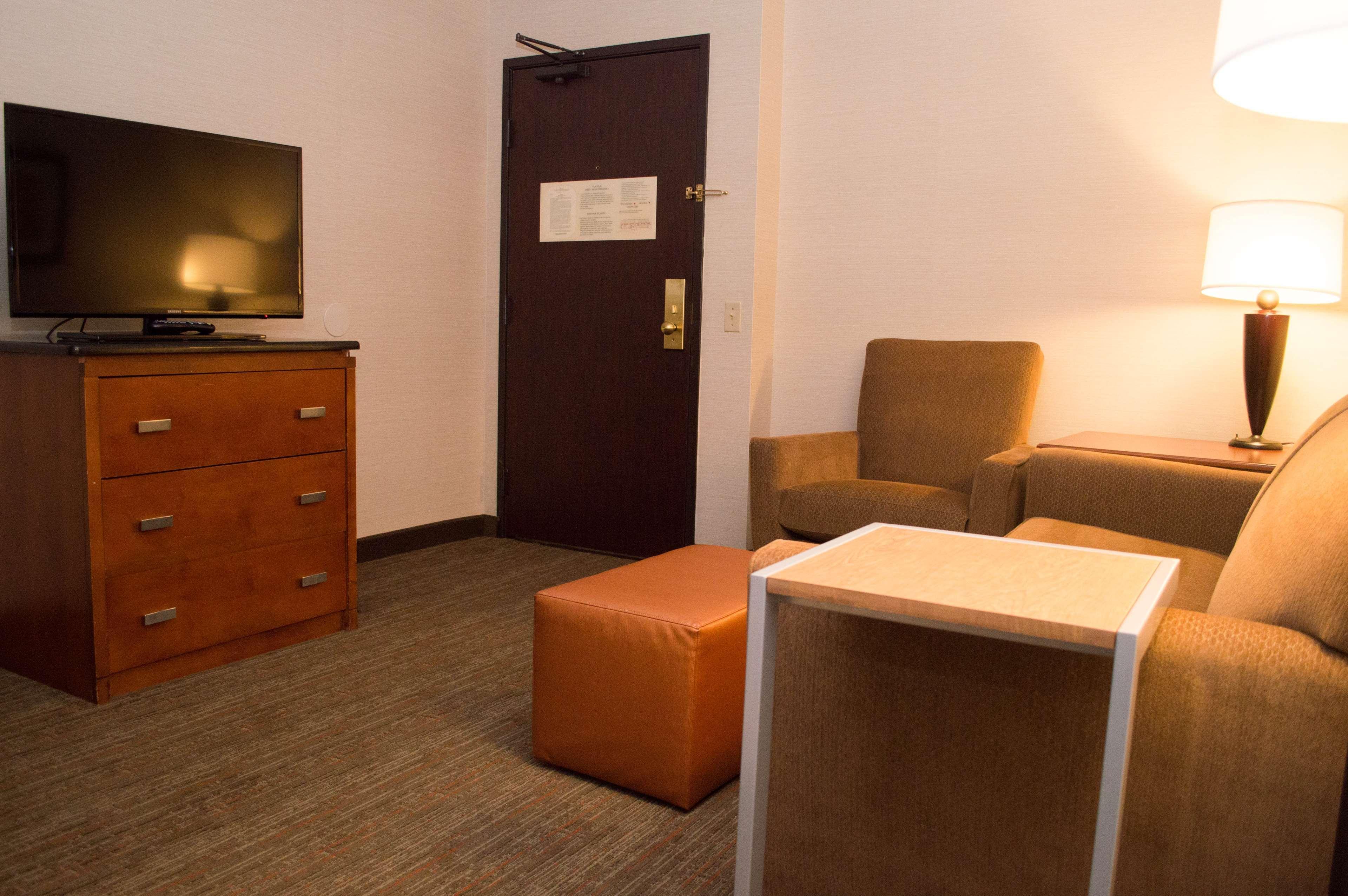 Radisson Hotel Detroit-Farmington Hills Dış mekan fotoğraf