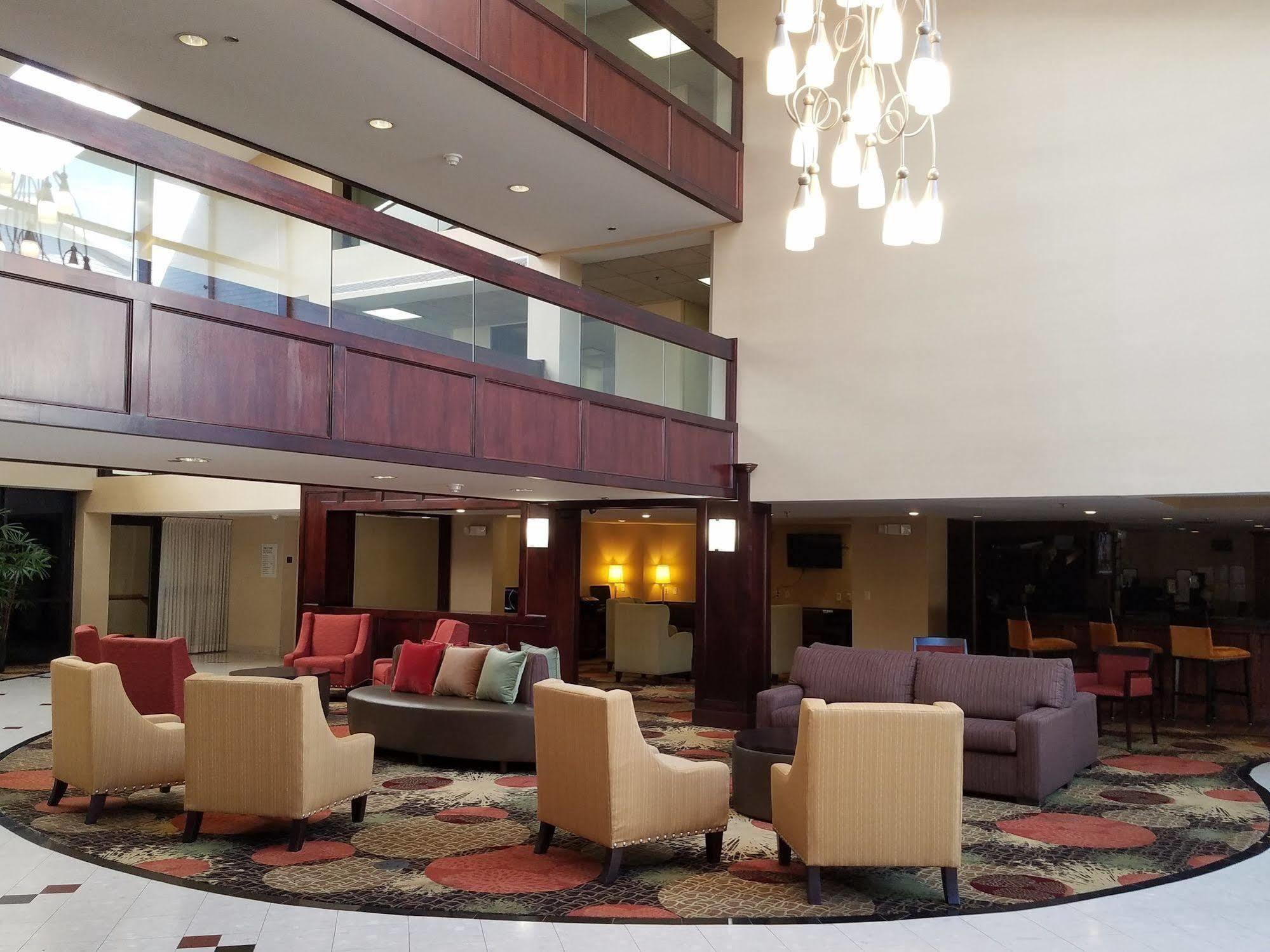 Radisson Hotel Detroit-Farmington Hills Dış mekan fotoğraf
