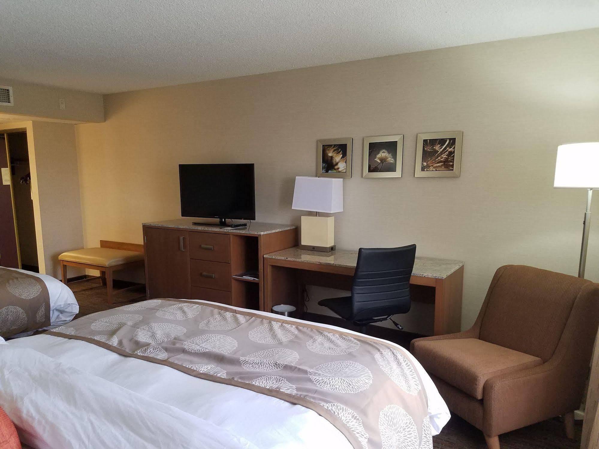 Radisson Hotel Detroit-Farmington Hills Dış mekan fotoğraf
