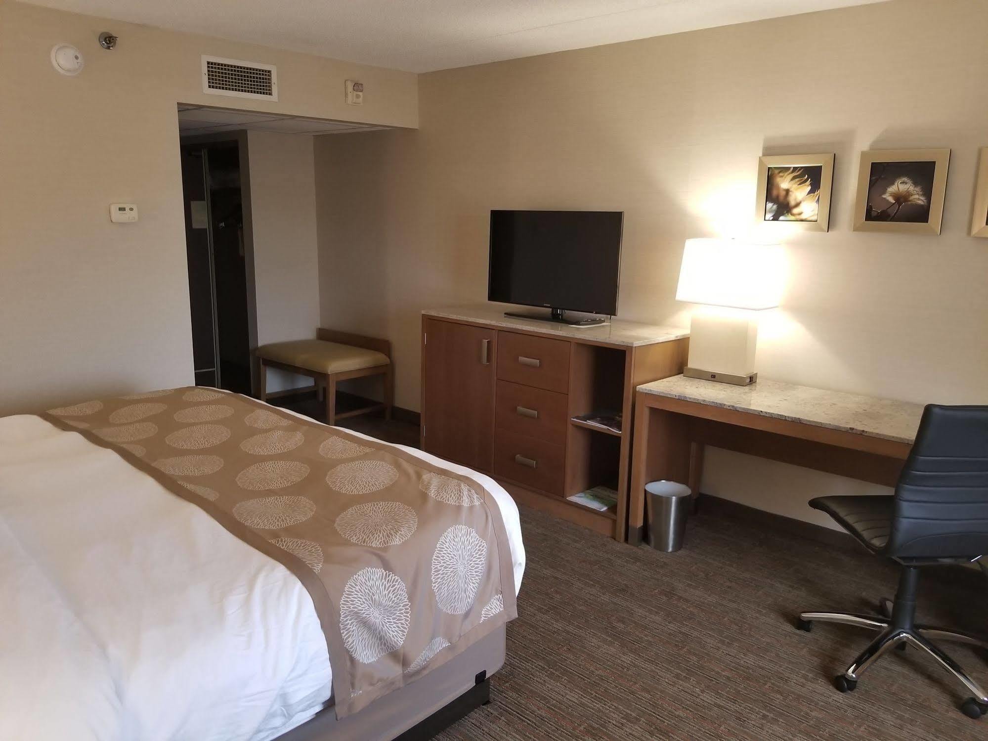 Radisson Hotel Detroit-Farmington Hills Dış mekan fotoğraf